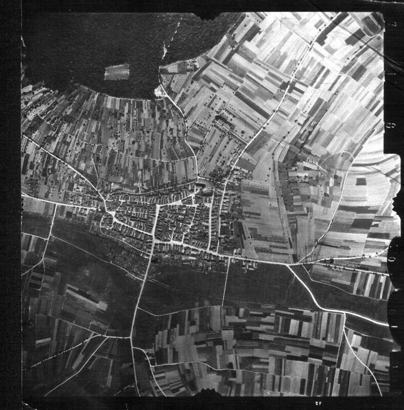 Luftbild  von Helmstadt aus dem Jahr 1943